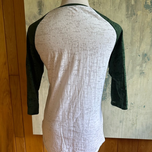 Campus LifeStyle Women’s Medium Michigan State Spartans Lightweight T-Shirt! - Picture 8 of 15